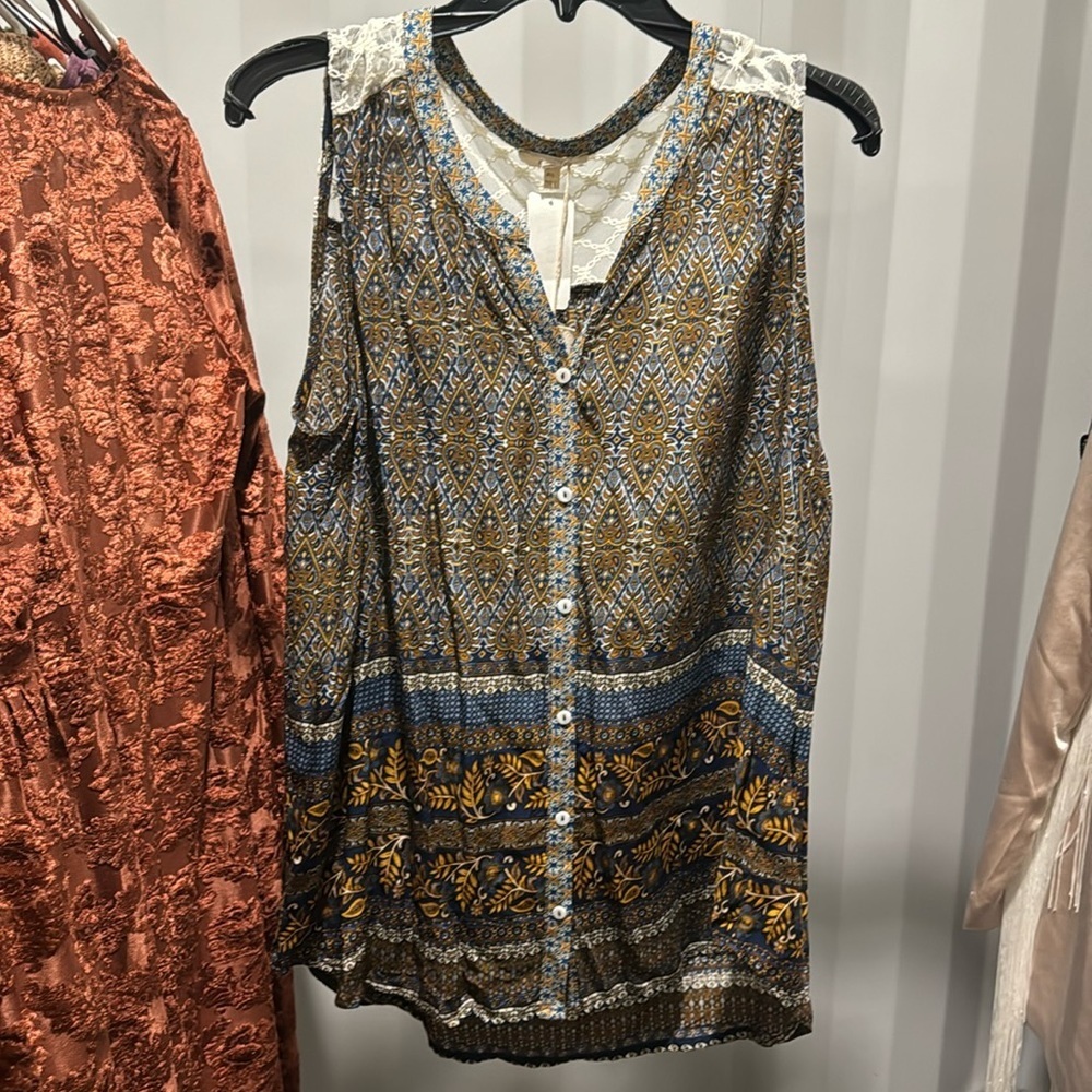 Mystree button top